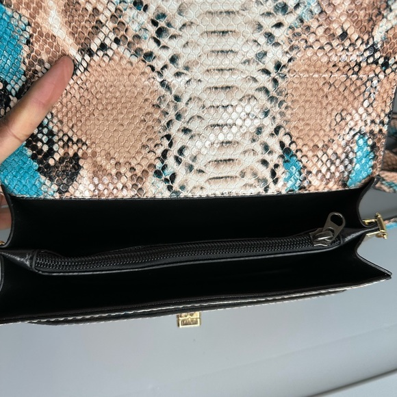 Khaki & Blue Purse - Picture 7 of 7